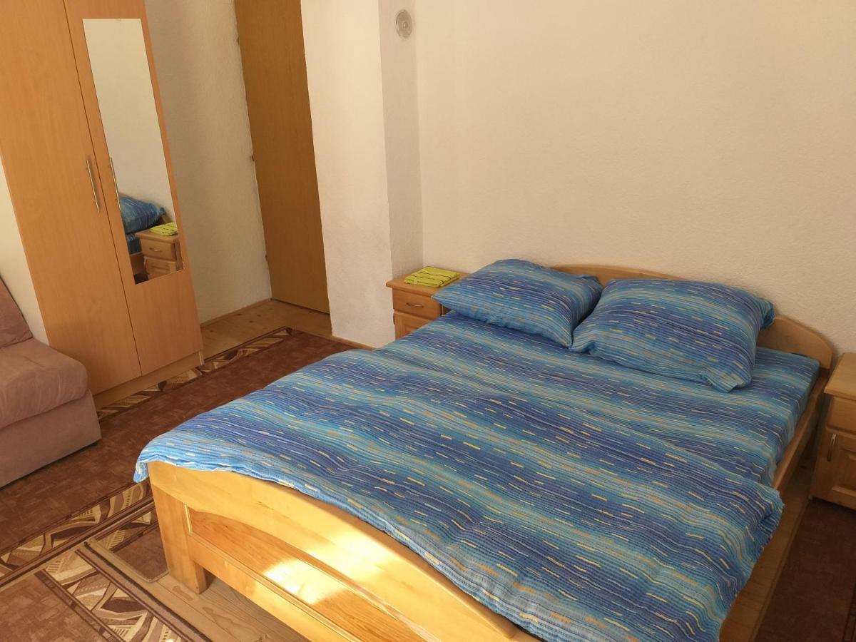 מלון יאיצי Lake House Krndija מראה חיצוני תמונה